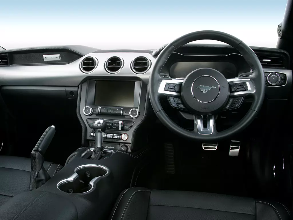 Ford Mustang 5.0 V8 449 GT 2dr