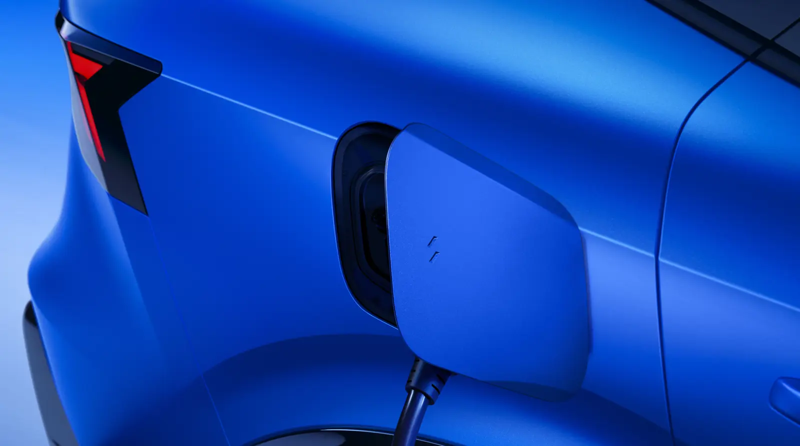 Revolutionising the Driving Experience with the Renault Rafale E-Tech ...