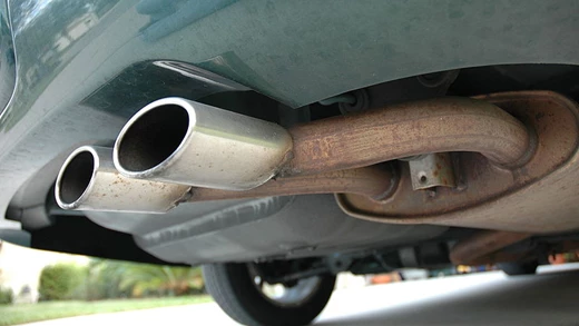 Is it illegal to drive with a broken exhaust