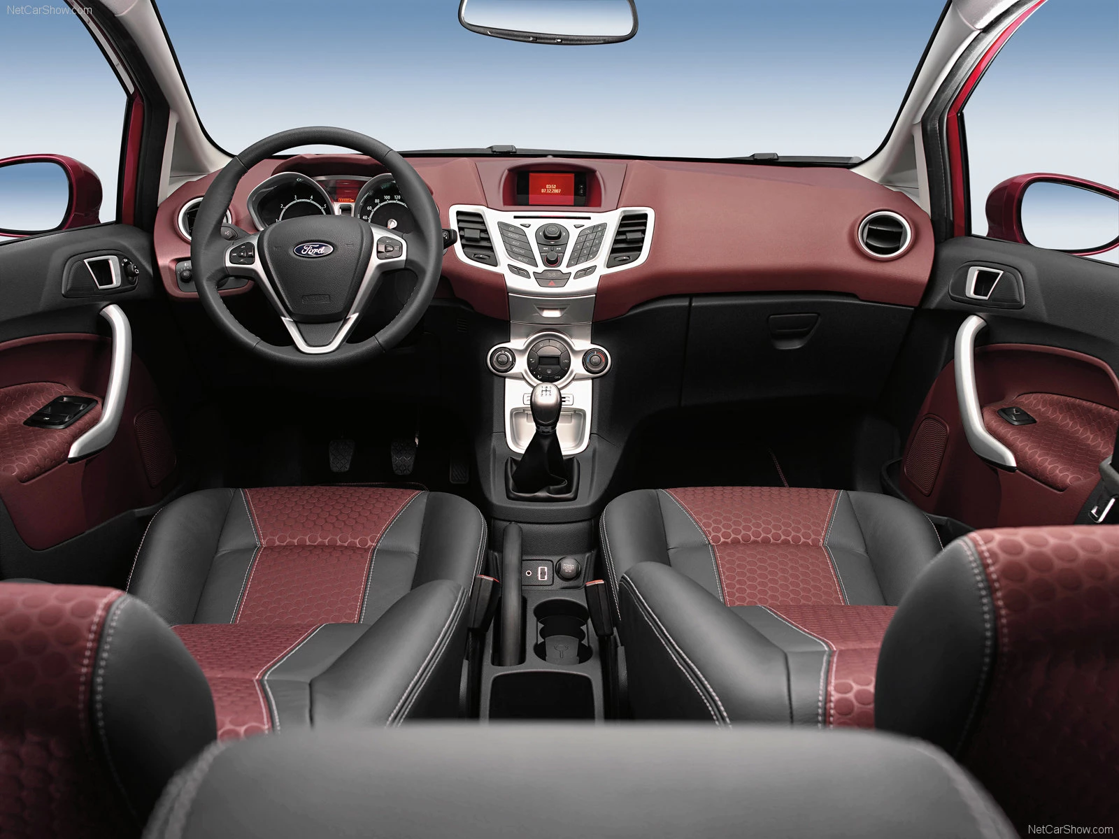 2008 Ford Fiesta Interior