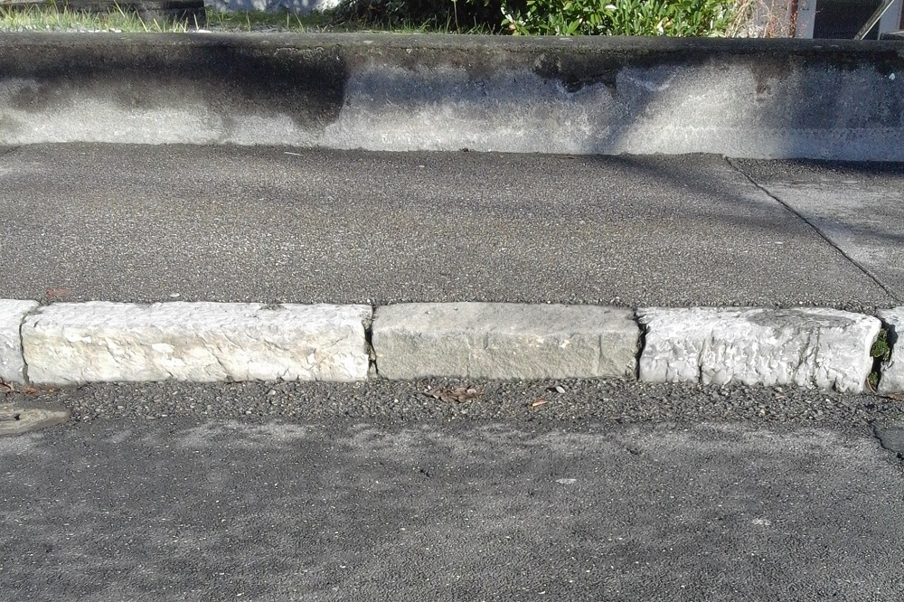 Does Parking on a Curb Damage Suspension Carcoworker