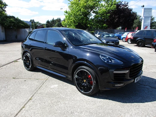DUE IN - Porsche Cayenne Estate Supplied by us and Lovely Specification