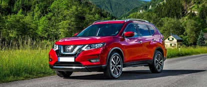 Red Nissan Xtrail