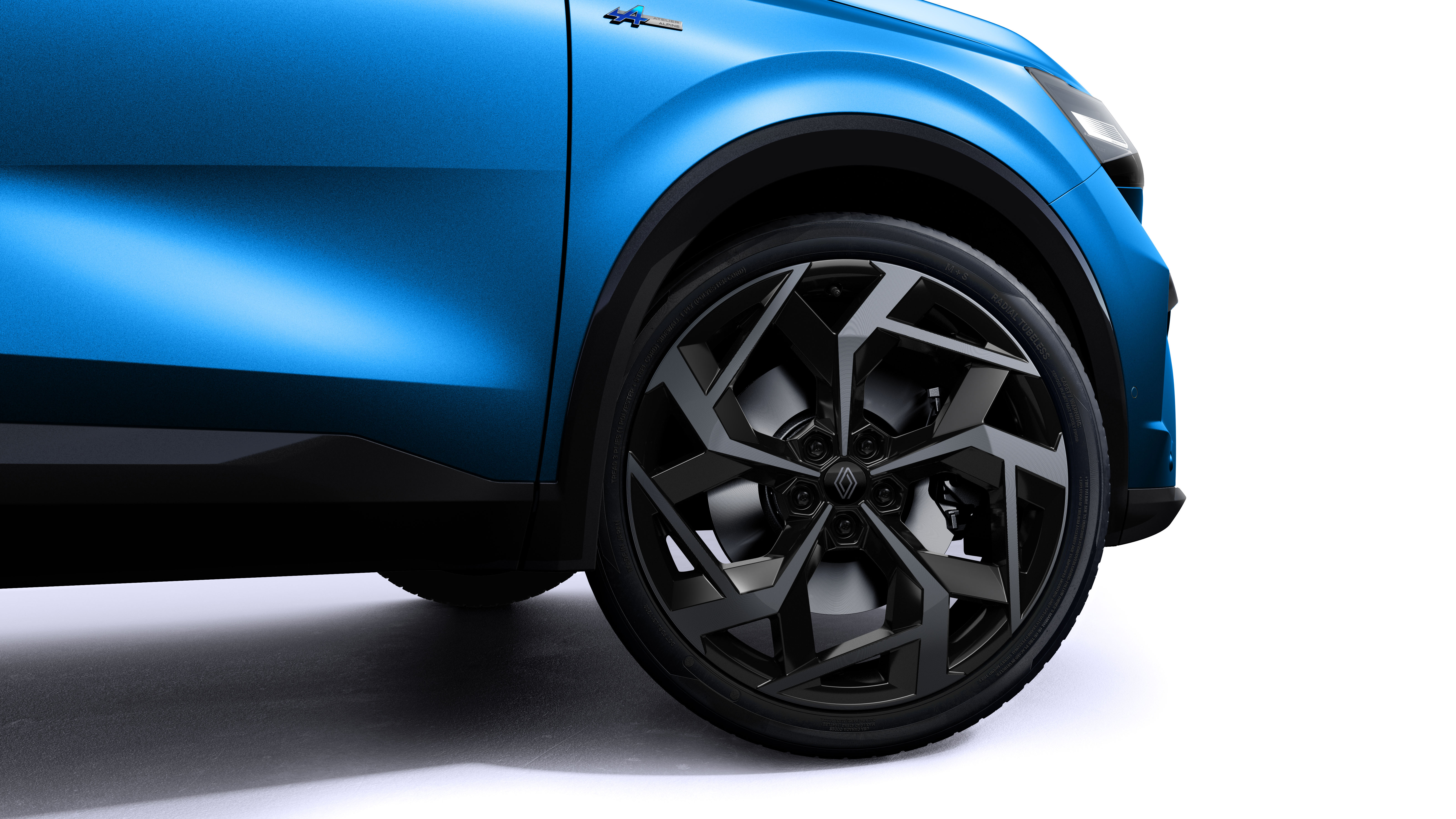 Revolutionising the Driving Experience with the Renault Rafale E-Tech ...